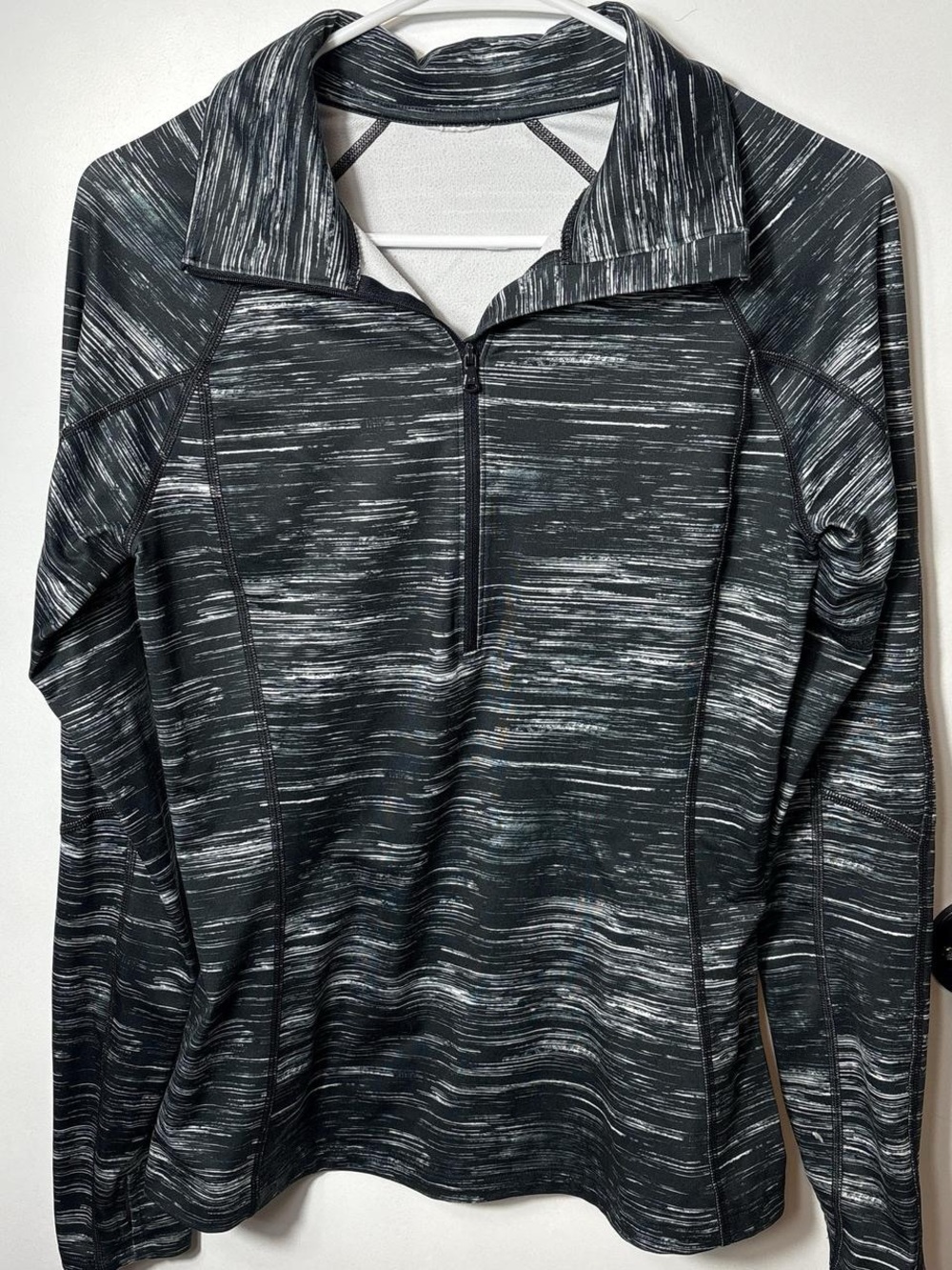 Under Armour Black Space Dye 1/4 Zip Athletic Pullover Small Gymwear Running